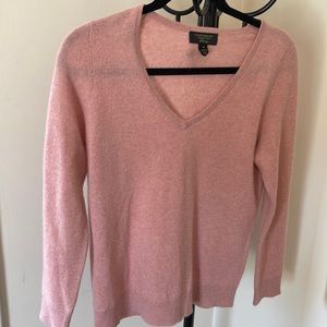 Beautiful Charter Club Luxury Size M Pink